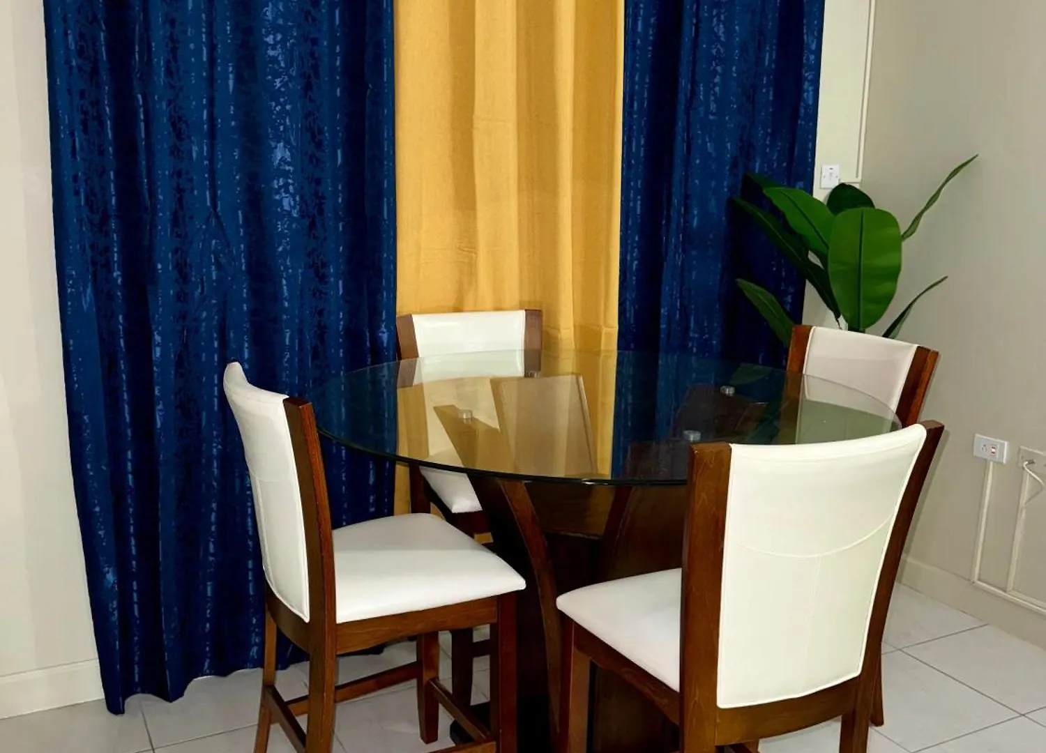 Apartment Central 2Bdr Stay Kupuis