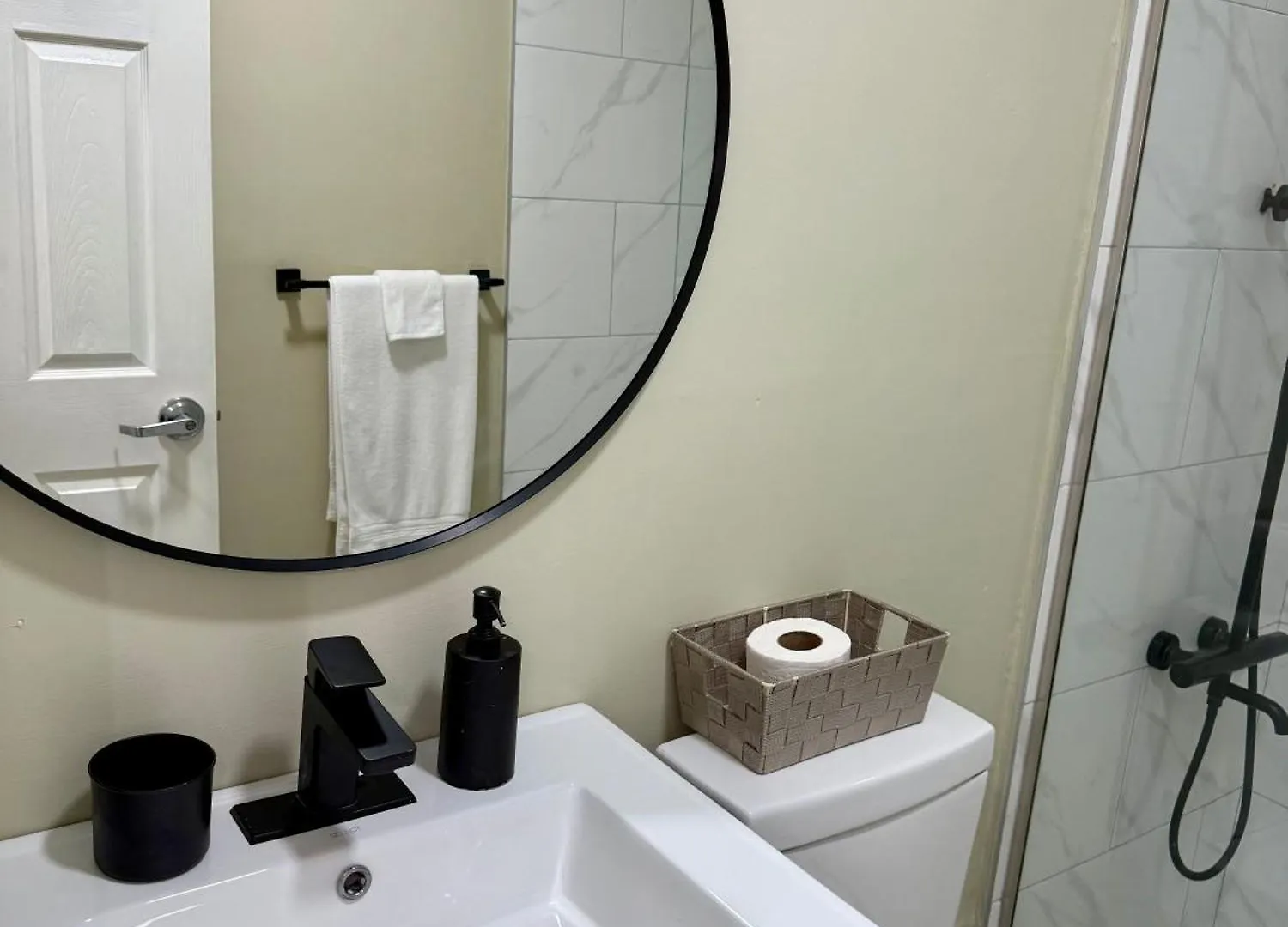Apartment Central 2Bdr Stay Kupuis